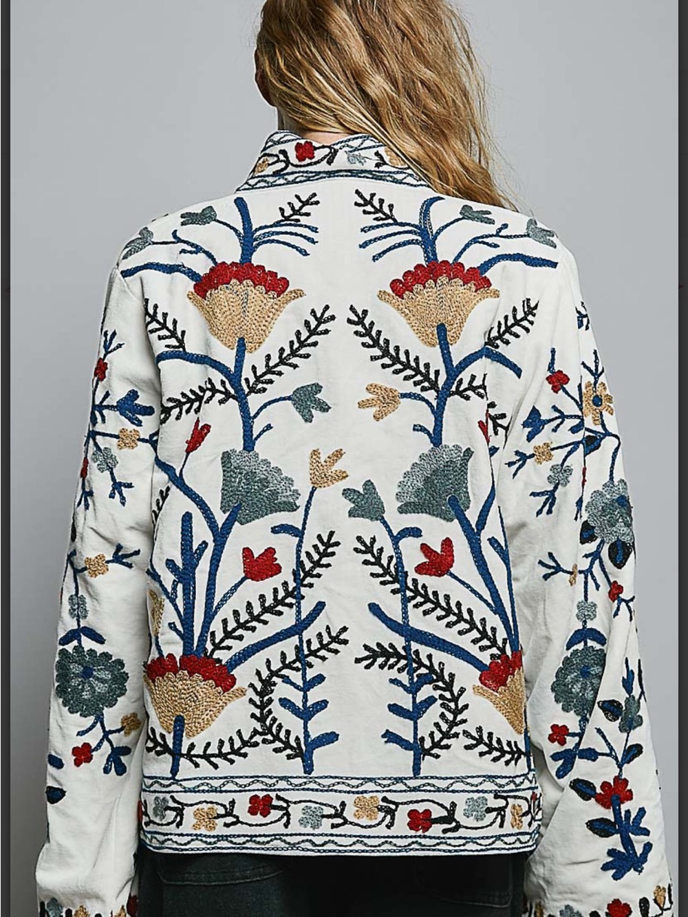 POL Embroidered Floral Jacket - Picture 6 of 11